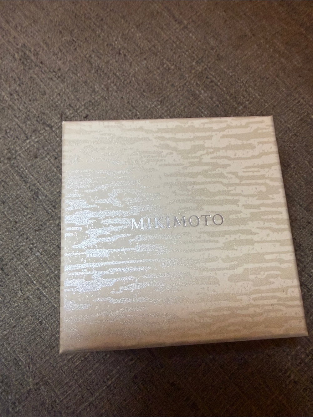 Mikimoto Cream Textured Jewelry Box with Subtle Pattern - Picture 2 of 5